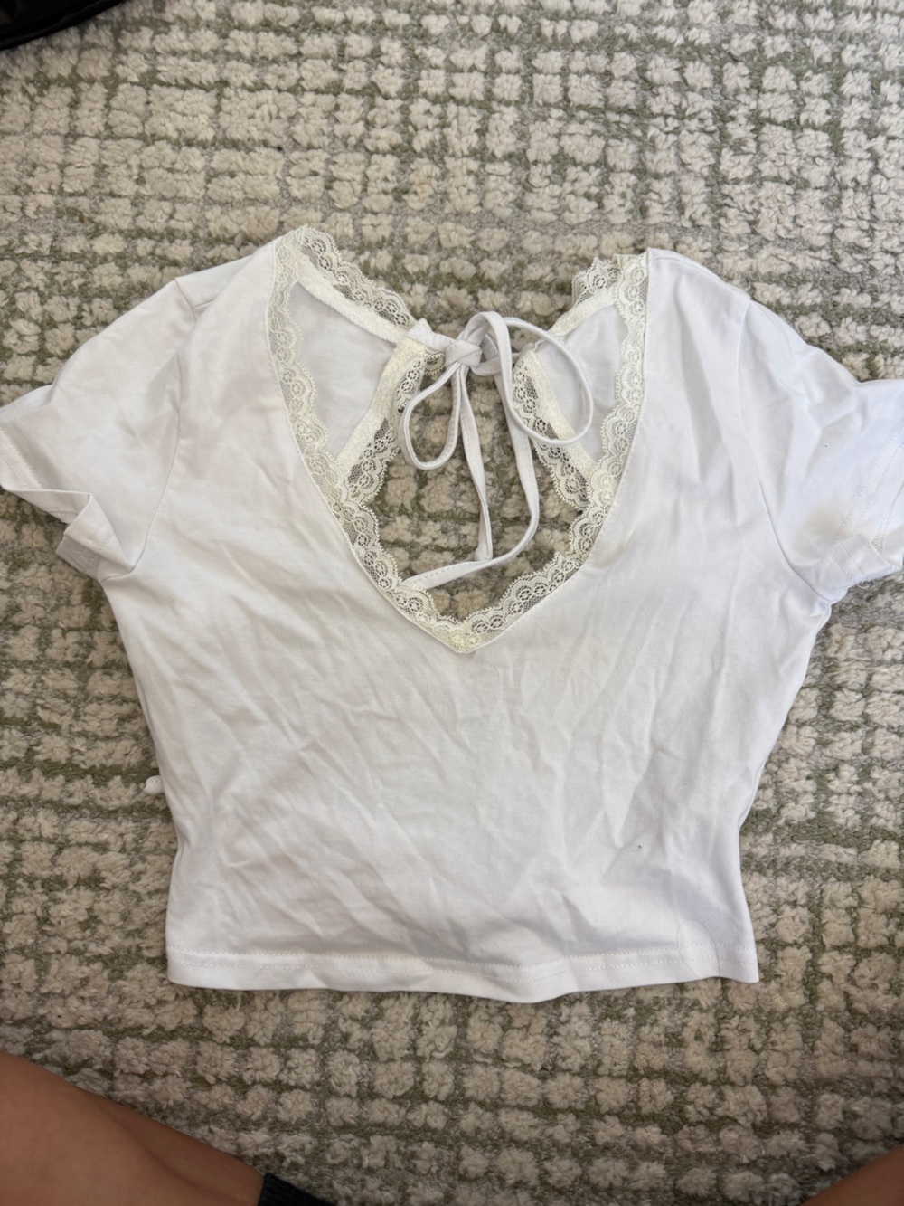 SHEIN White Lace-Trim Tie-Back Crop Top